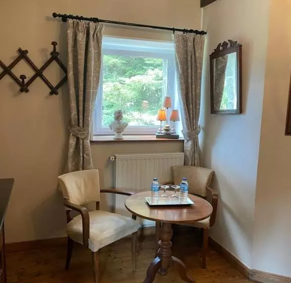 ベッドアンドブレックファースト Chambres D’hôte Manoir De Kerliviry