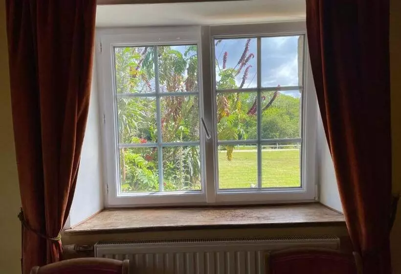 ベッドアンドブレックファースト Chambres D’hôte Manoir De Kerliviry
