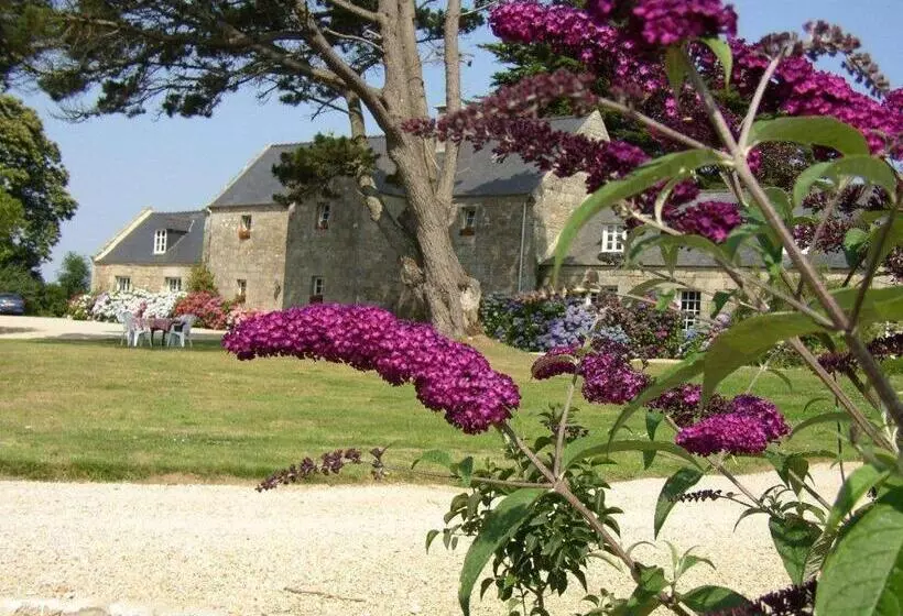 ベッドアンドブレックファースト Chambres D’hôte Manoir De Kerliviry
