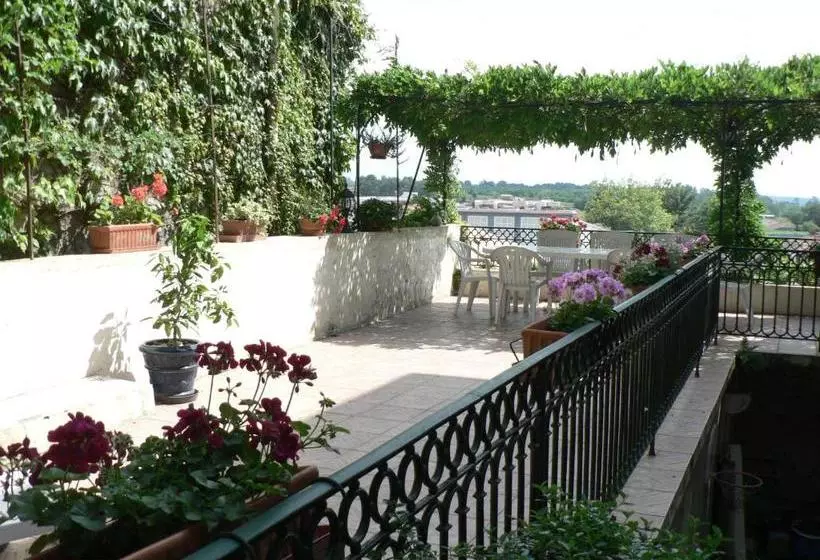 Aamiaismajoitus (B&B) La Terrasse De La Grand Rue   Chambre D Hôtes