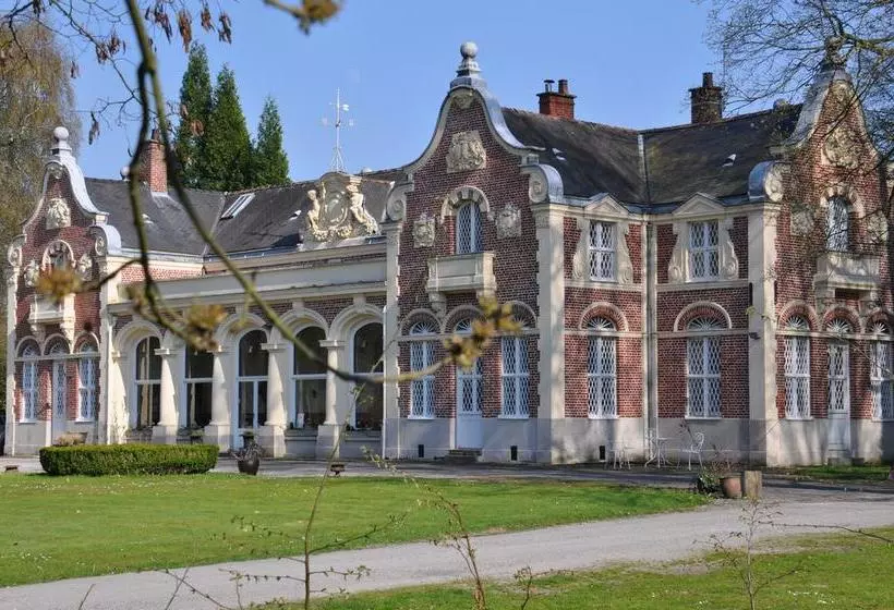 Aamiaismajoitus (B&B) Le Château Des Ormes