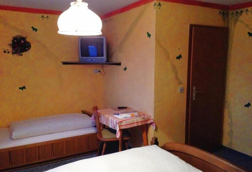 فندق Beim Haxenwirt