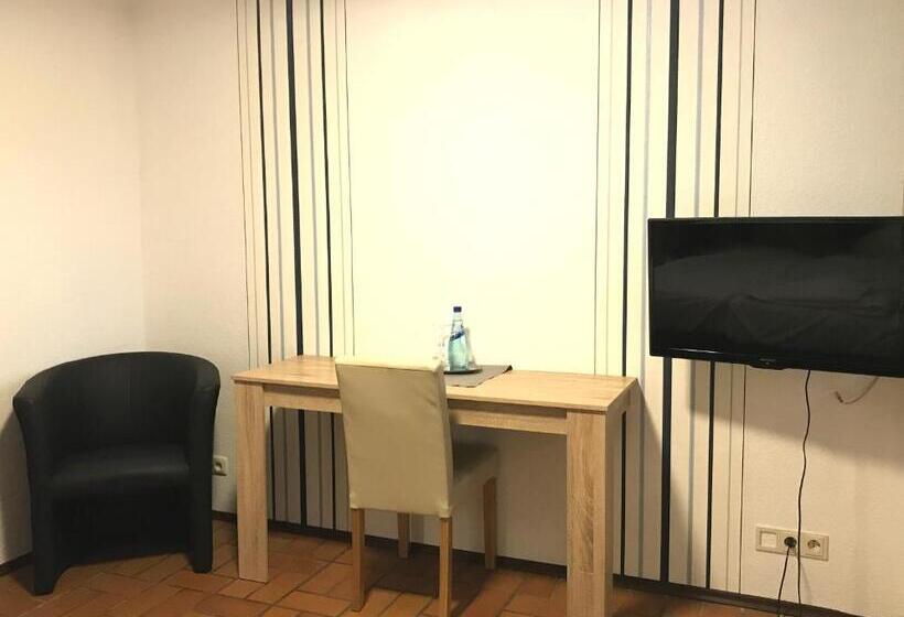 ホテル Dreikausens Landgasthaus Wildhof