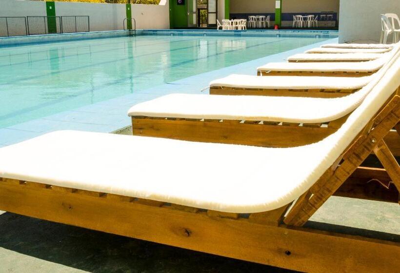 فندق Euzko Alkartasuna