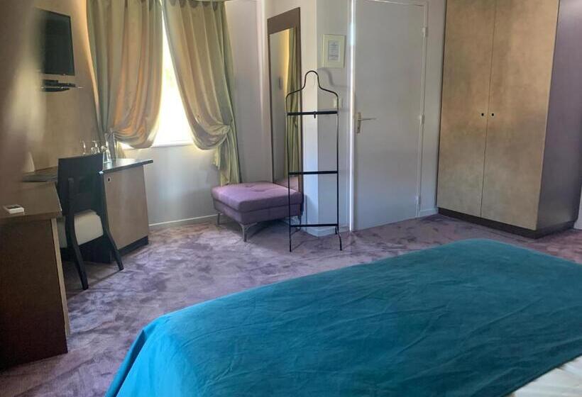 호텔 L Hostellerie D Acquigny