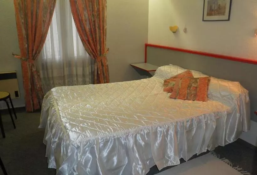 Hotel La Pierre Blanche