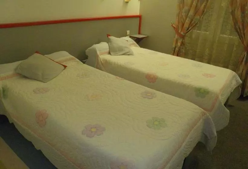 Hotel La Pierre Blanche