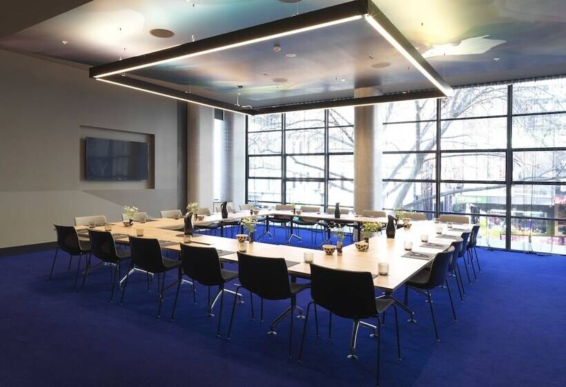 Отель Qt Melbourne