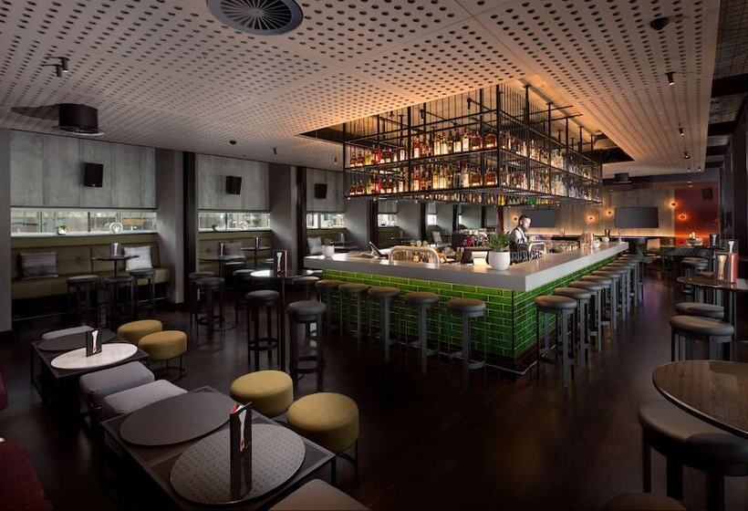 Отель Qt Melbourne