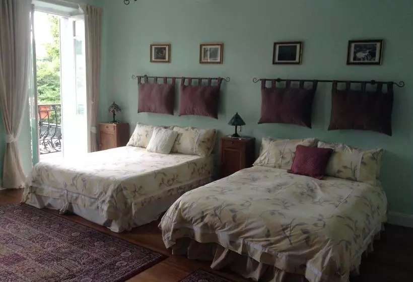 La Maison De La Riviere B&b