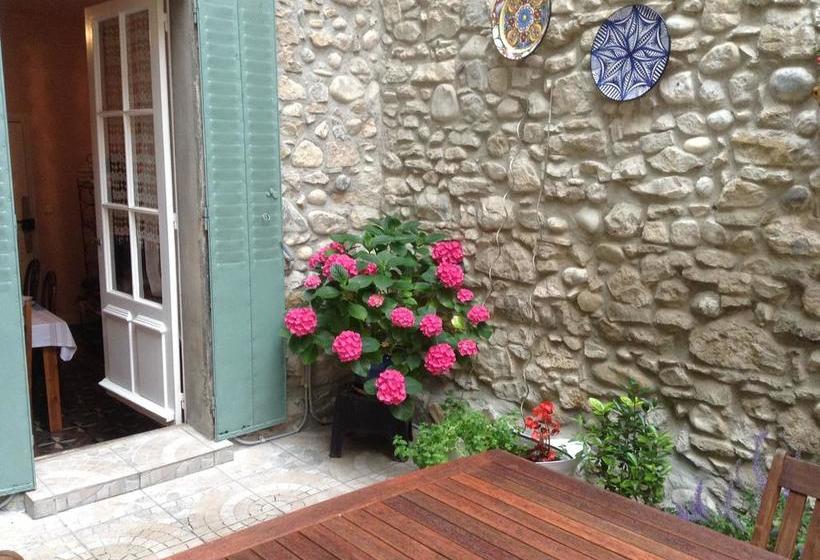 La Maison De La Riviere B&b