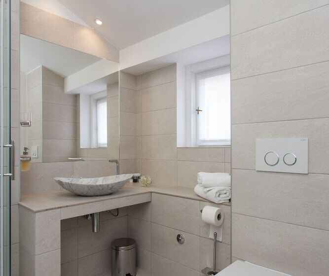 Klarisa Palace Rooms