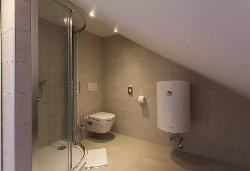 Klarisa Palace Rooms