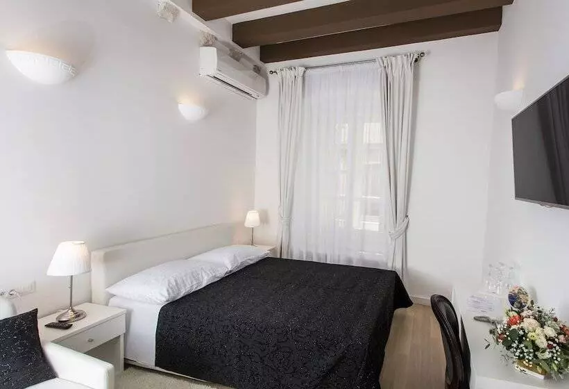 Klarisa Palace Rooms