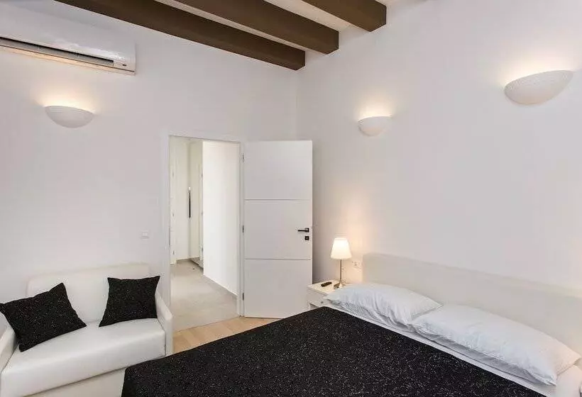 Klarisa Palace Rooms