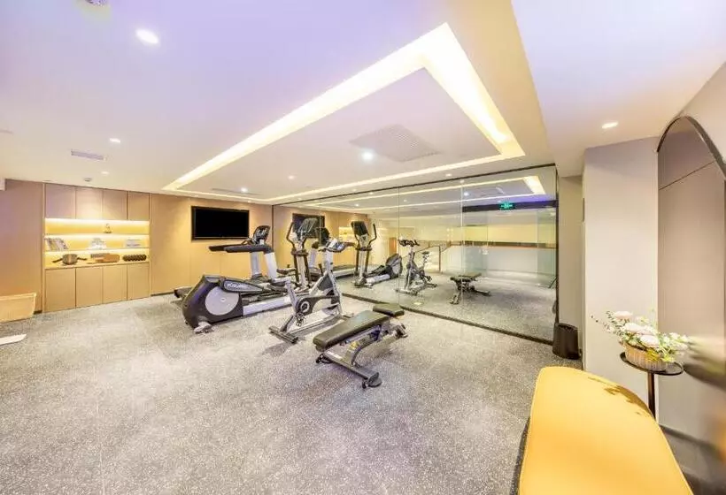 Atour Hotel Guiyang Guanshan Lake City Government