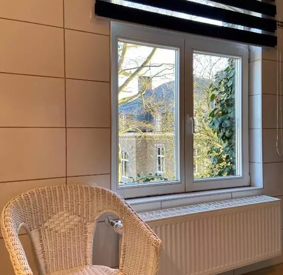 تختخواب و صبحانه Villa Louise