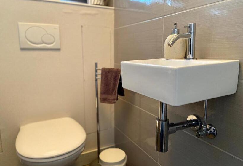 تختخواب و صبحانه Villa Louise