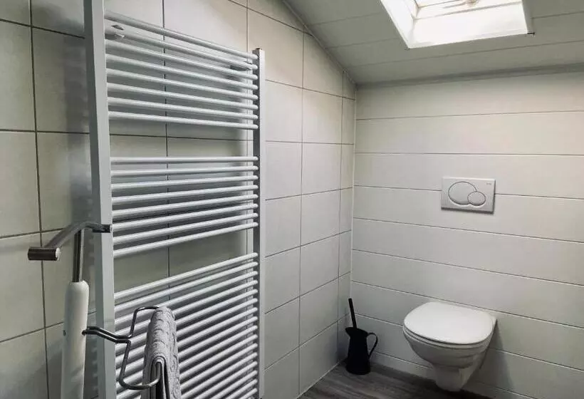 تختخواب و صبحانه Villa Louise