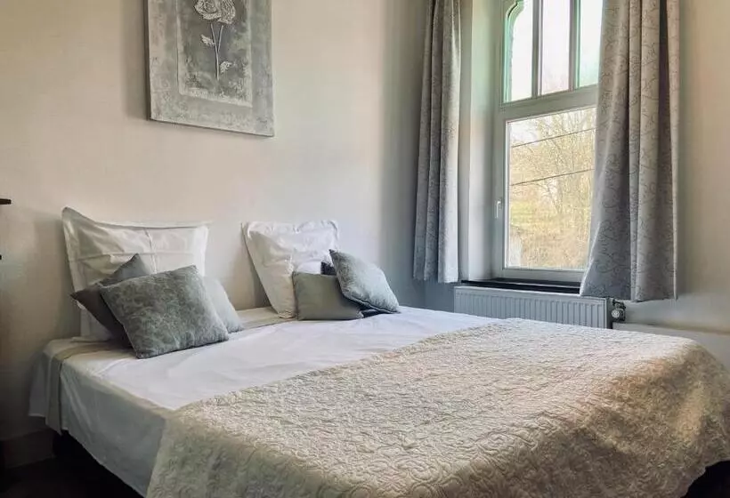 تختخواب و صبحانه Villa Louise