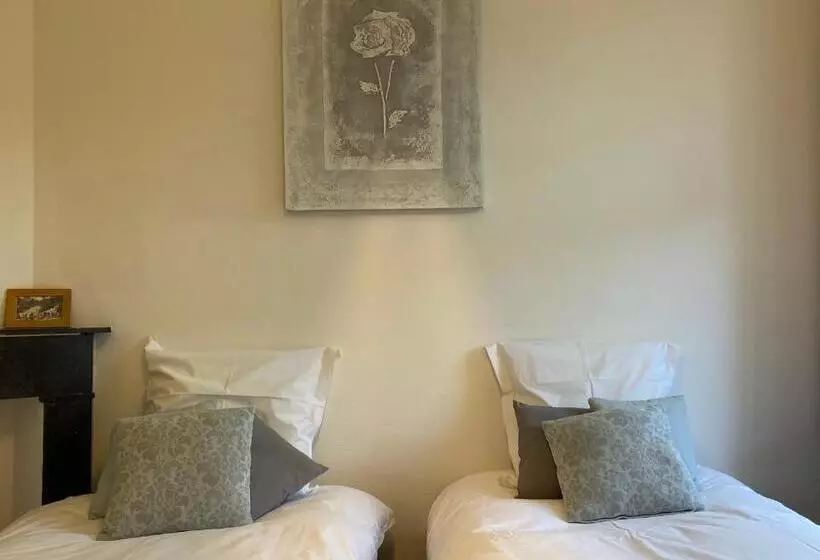 تختخواب و صبحانه Villa Louise