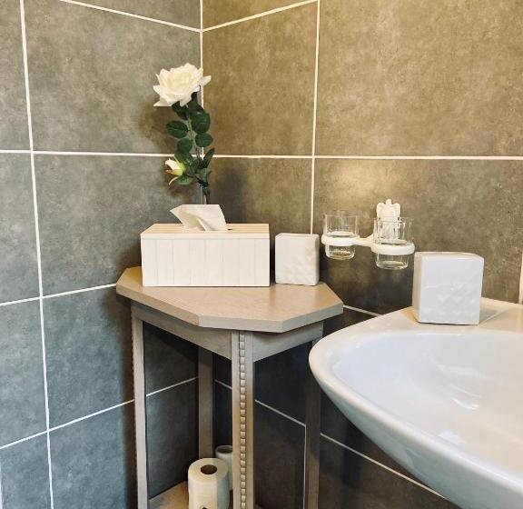 تختخواب و صبحانه Villa Louise