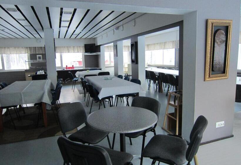 Hostelli Kuninkaankartano