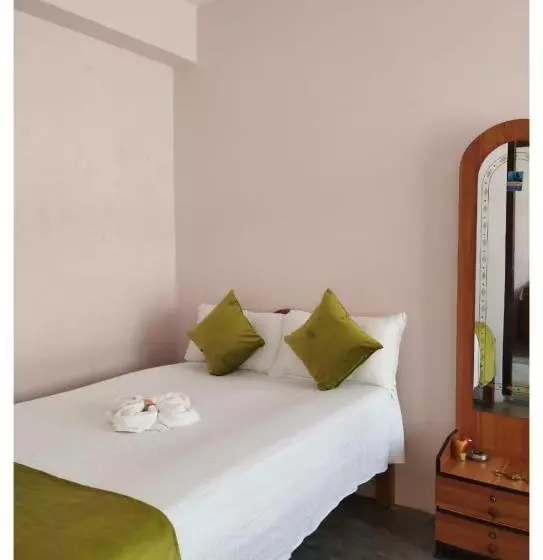 ホテル Anmeti Travellers Inn