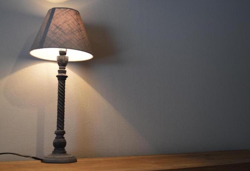 Отель Hôtel Restaurant Aux Genêts D Or