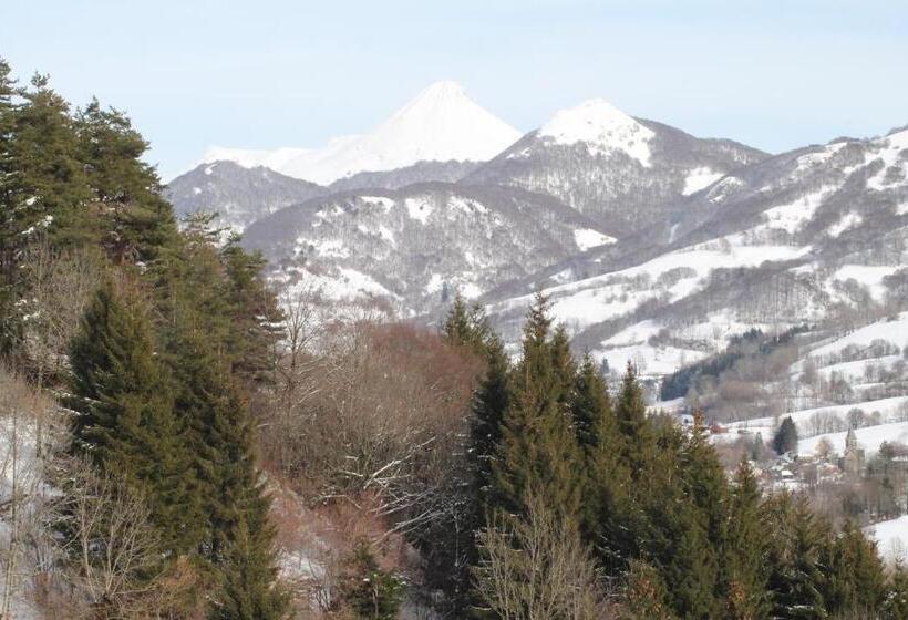 Отель Hôtel Restaurant Aux Genêts D Or