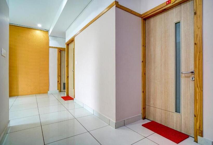 Hotel O New Famy Home