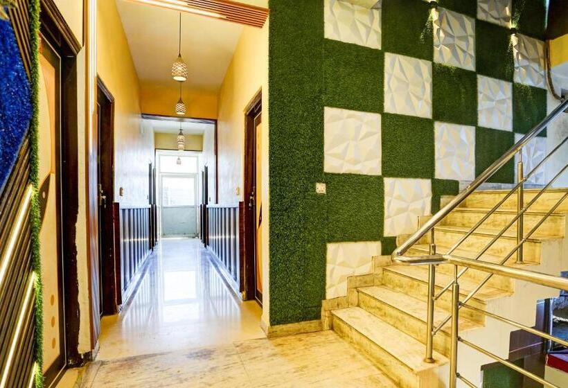 בית מלון כפרי Oyo Alaska