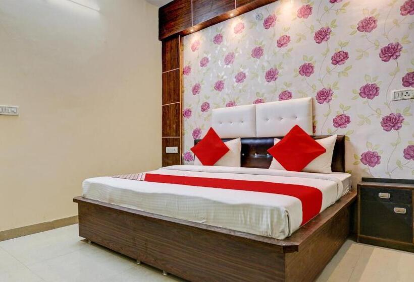 בית מלון כפרי Oyo Alaska