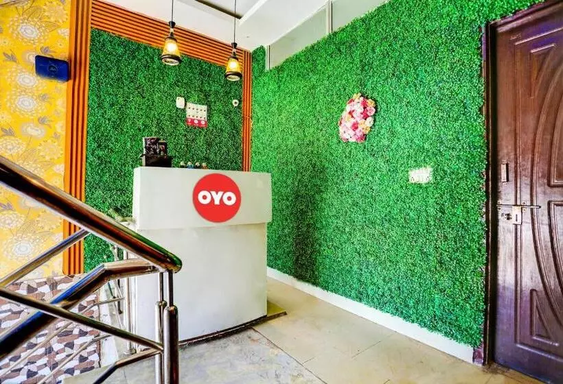 ホテル Oyo Alaska