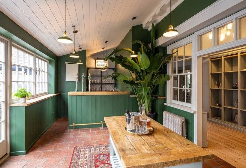 酒店 The Dial House