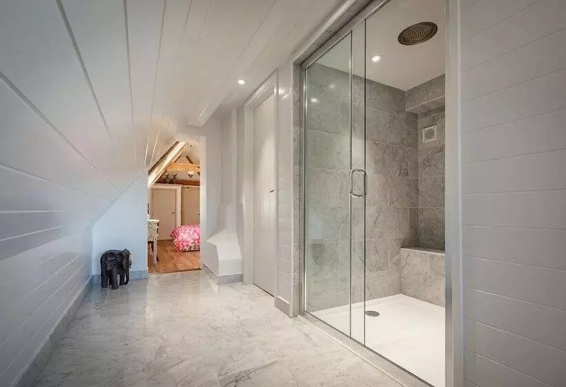 Hotelli The Dial House