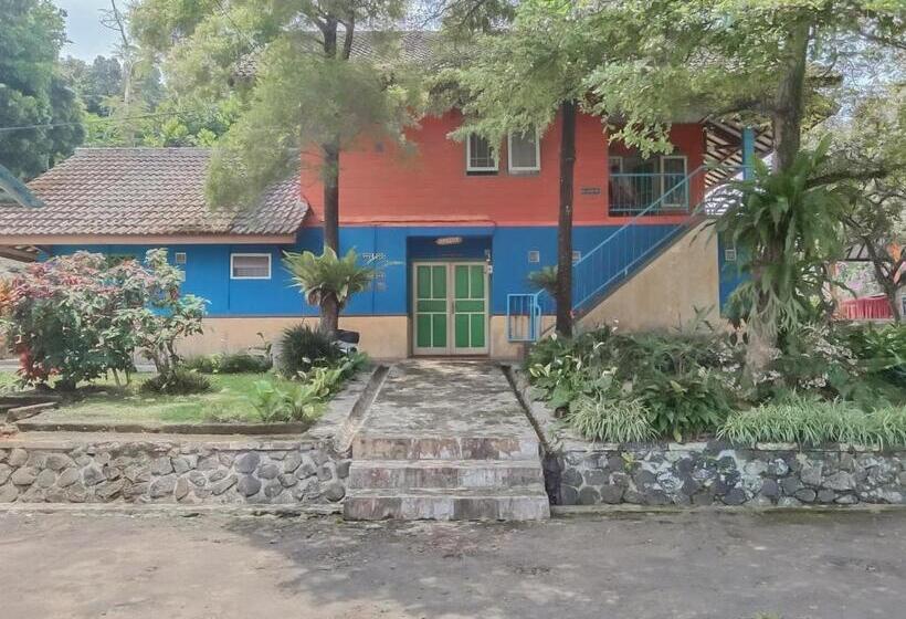 Hotel Villa Anyelir Yustik Mitra Reddoorz