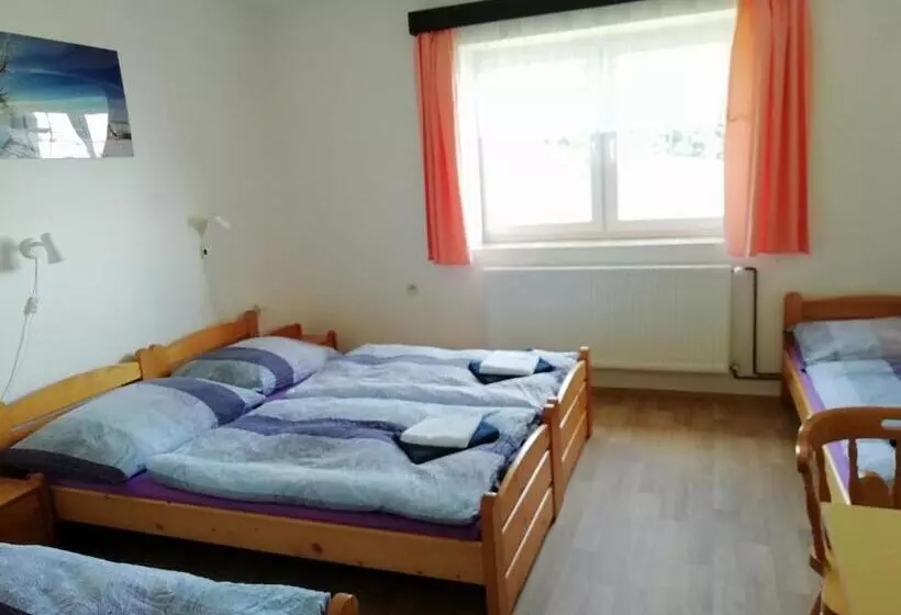 Majatalo Penzion Pochop