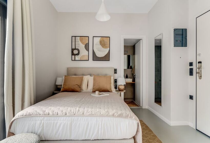 Pensão Sanders Port   Unique Studio With Roof Top Terrace