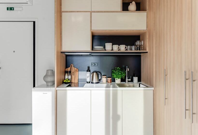 Pensão Sanders Port   Unique Studio With Roof Top Terrace