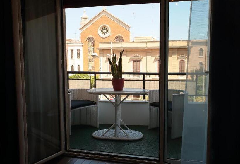 פנסיון Savoia & Cavour _ Premium Signature _