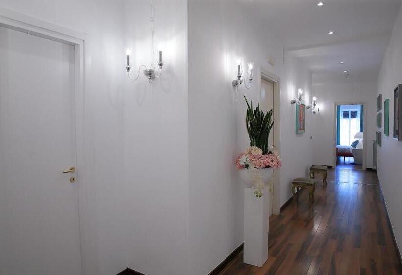 פנסיון Savoia & Cavour _ Premium Signature _