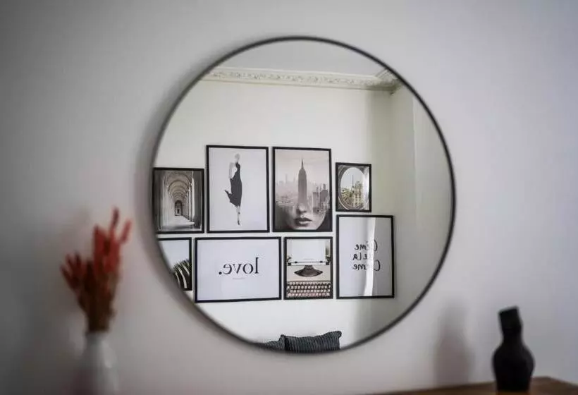 پانسیون Smart Tv | Wifi | Free Parking