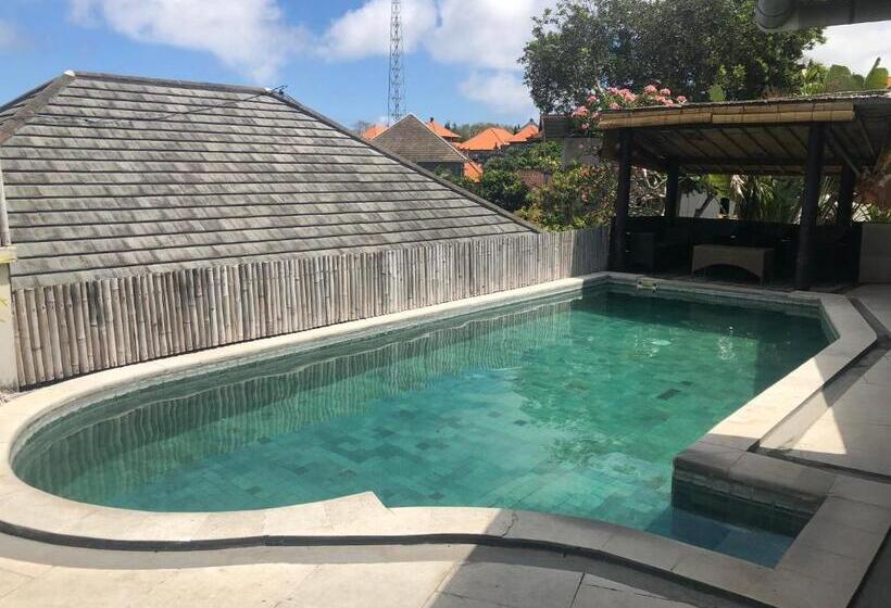 بنسيون Surf Bali Villa