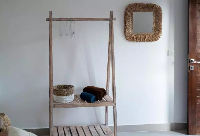 ペンション Surf Bali Villa