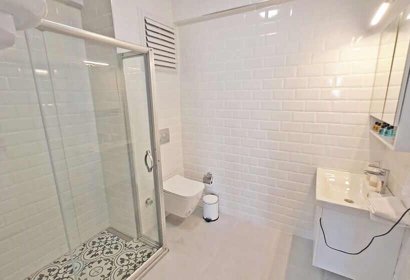 هتل Aura Bozcaada