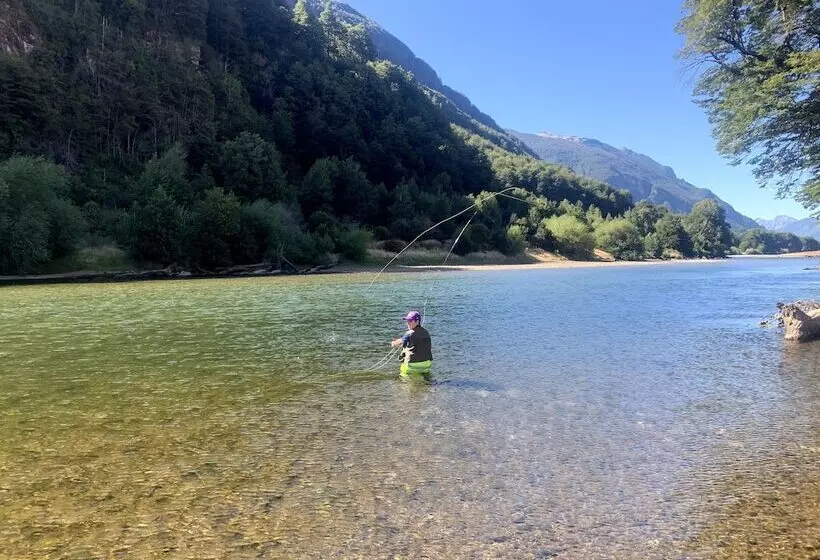 Hotelli Confluencia Rio Emperador