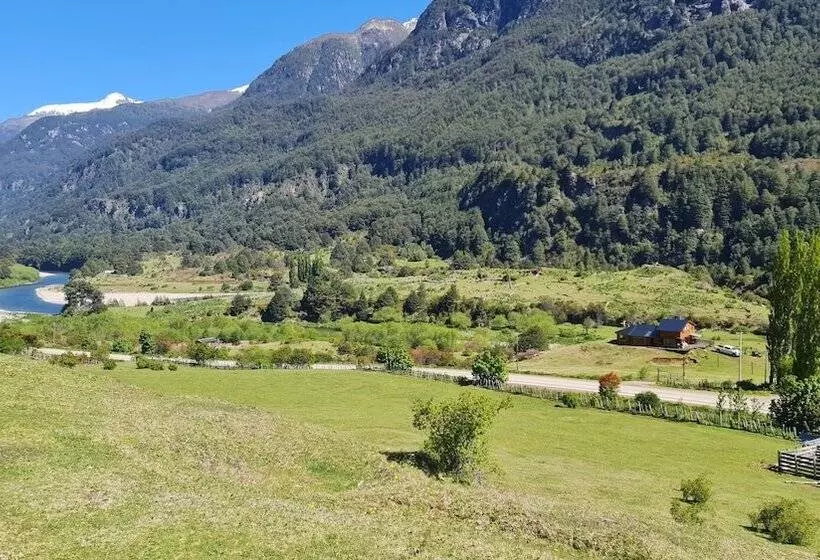 Hotelli Confluencia Rio Emperador