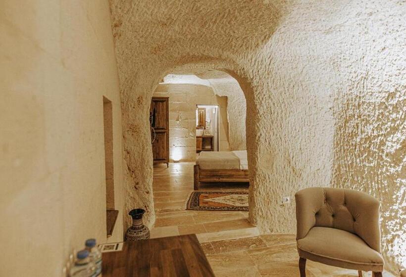 هتل Lagania In Cave