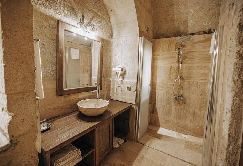 هتل Lagania In Cave